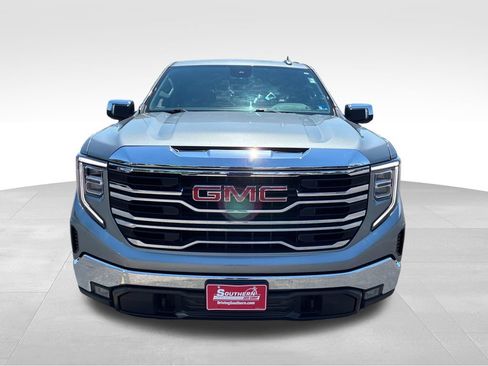 Used 2026 GMC Sierra 1500 SLT AWD/4WD image 9