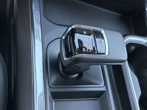 Used 2022 GMC Sierra 1500 SLT w/ SLT Convenience Package image 22