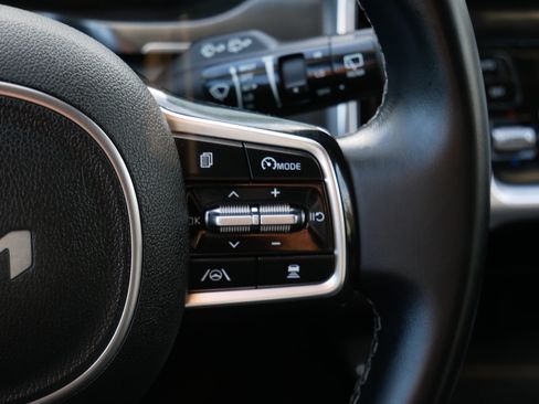 Used 2022 Kia Sorento SX image 29