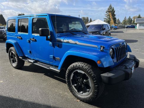 Used 2014 Jeep Wrangler Polar Edition image 7