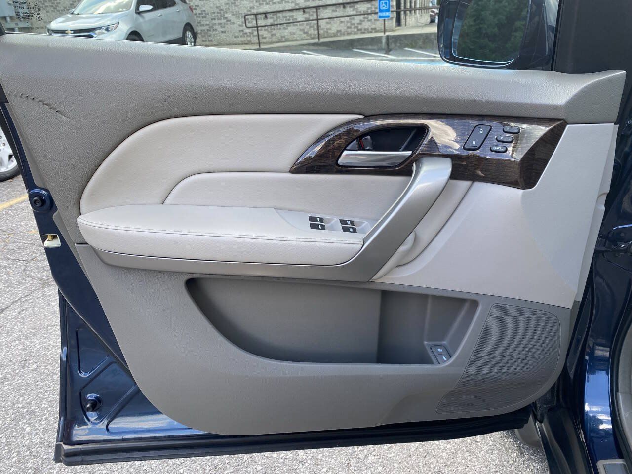 Used 2012 Acura MDX w/ Tech & Entertainment Pkg AWD/4WD image 9