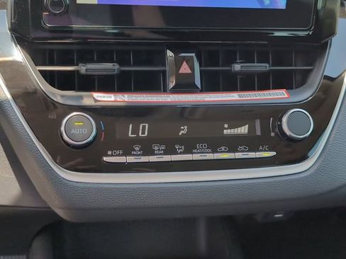 Used 2025 Toyota Corolla LE w/ Convenience Package FWD image 19
