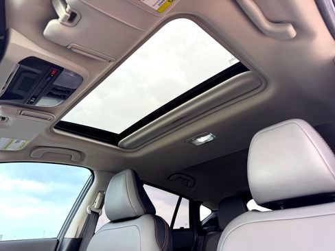 Used 2024 Subaru Crosstrek 2.5i Limited w/ Crosstrek Mirror Package image 14