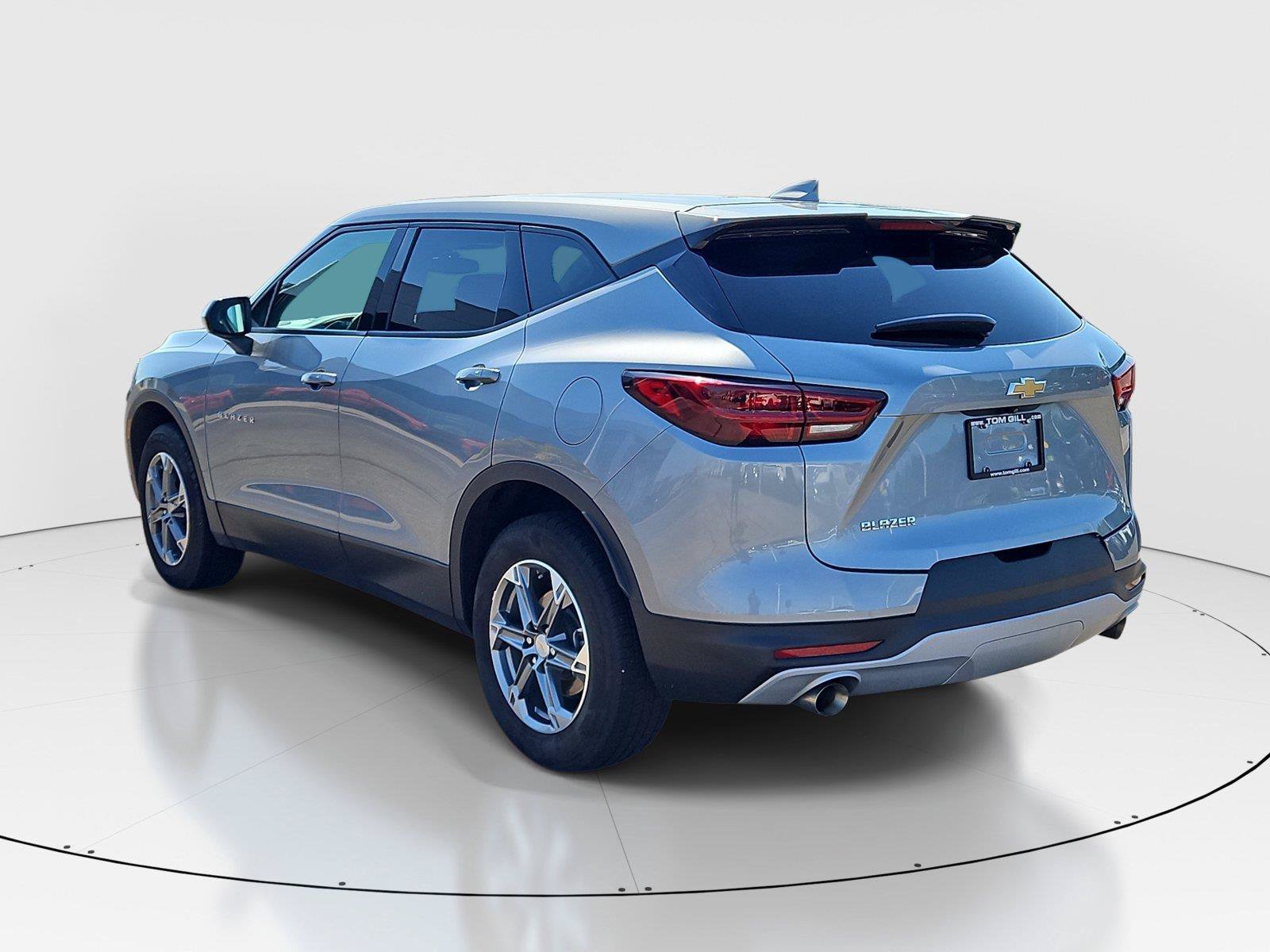Used 2023 Chevrolet Blazer LT FWD image 3