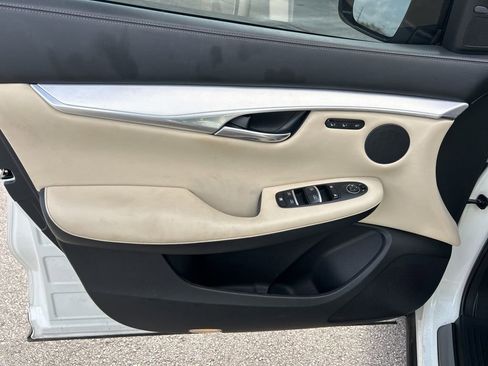 Used 2021 INFINITI QX50 Essential w/ Convenience Package image 17