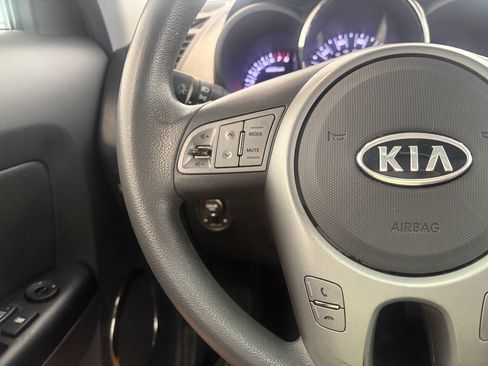 Used 2011 Kia Soul + w/ Audio Pkg FWD image 20
