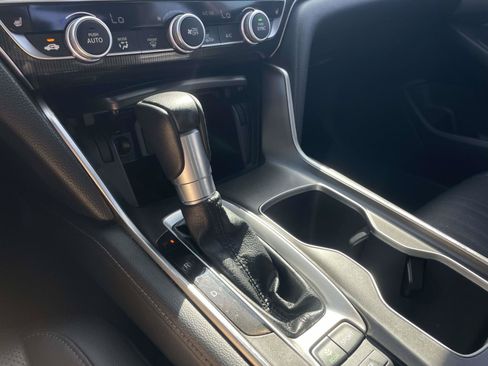 Used 2021 Honda Accord Sport Special Edition image 30