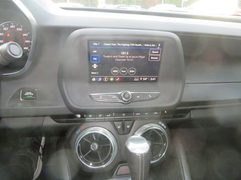 Used 2021 Chevrolet Camaro LT image 14