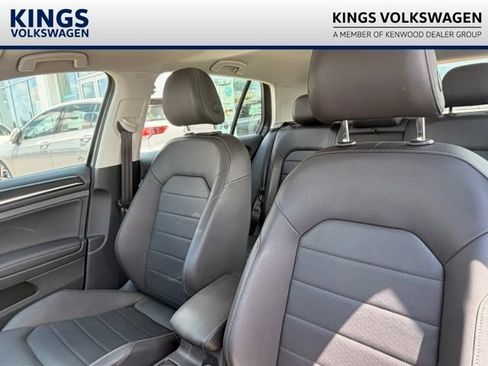 Used 2015 Volkswagen Golf SEL FWD image 9