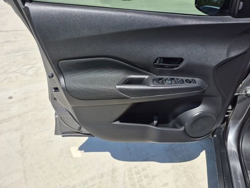 Used 2020 Nissan Kicks S FWD image 10