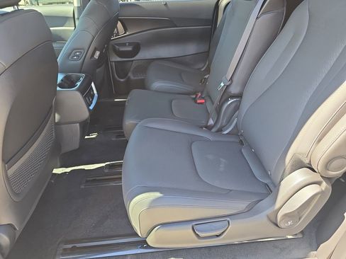 New 2026 Kia Carnival SX Prestige image 17