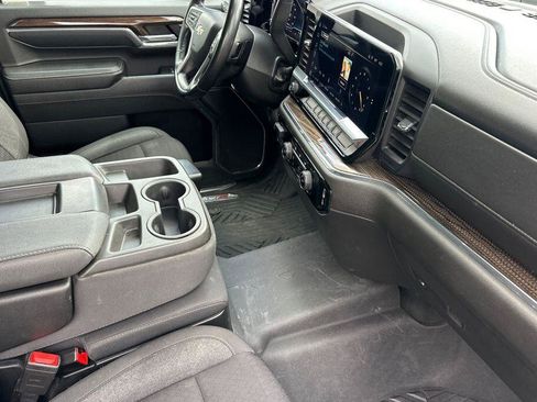 Used 2024 Chevrolet Silverado 2500 LT AWD/4WD image 15