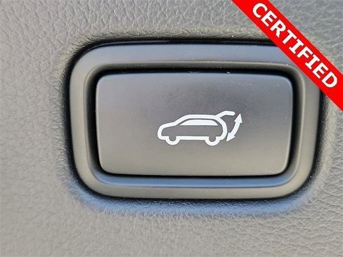 Certified 2024 Hyundai Palisade SEL image 18