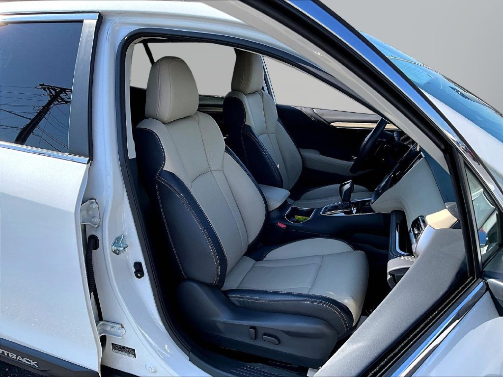 Used 2025 Subaru Outback Limited AWD/4WD image 31