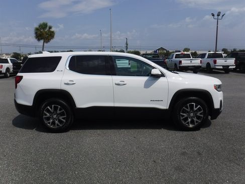 Used 2022 GMC Acadia SLE w/ LPO, Floor Liner Package FWD image 3