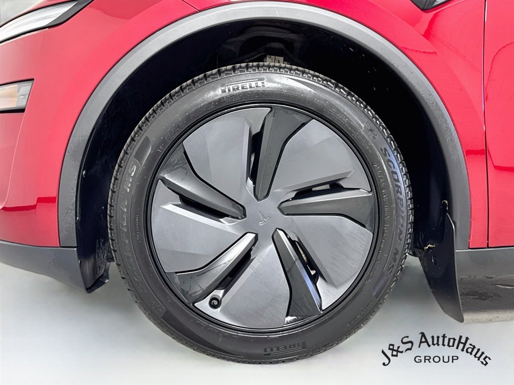 Used 2026 Tesla Model Y 2WD image 40