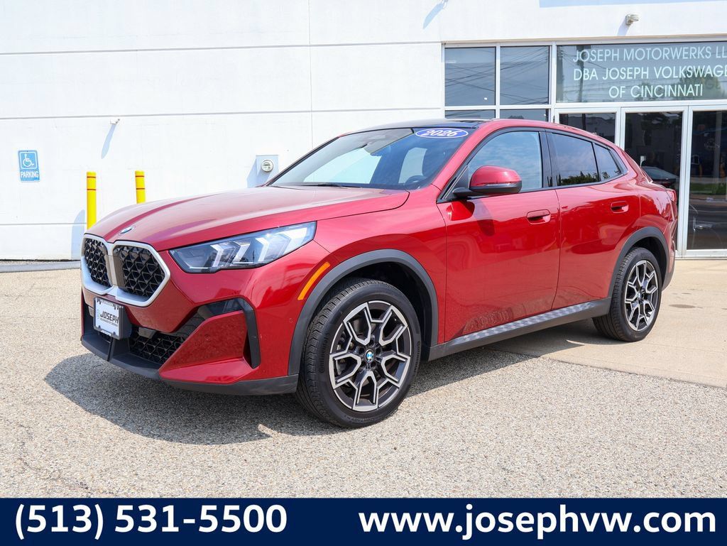 Used 2026 BMW X2 xDrive28i AWD/4WD image 1