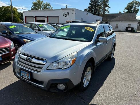 Used 2014 Subaru Outback 2.5i Premium w/ Moonroof Package image 2