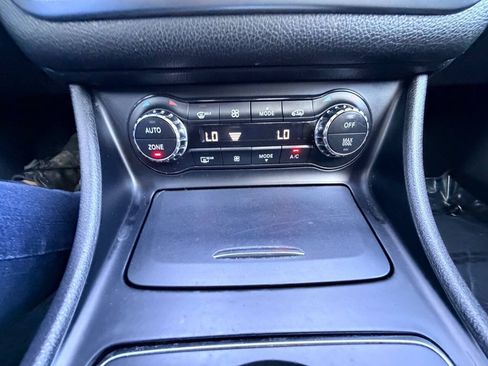 Used 2017 Mercedes-Benz GLA 250 4MATIC image 12