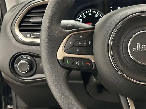 Used 2017 Jeep Renegade Sport w/ Power & Air Group image 8