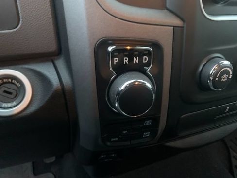 Used 2017 RAM 1500 Express AWD/4WD image 9