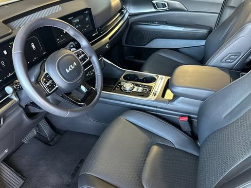Used 2026 Kia Carnival SX Prestige FWD image 9