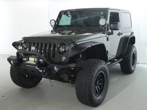 Used 2015 Jeep Wrangler Sport w/ Quick Order Package 24S AWD/4WD image 2