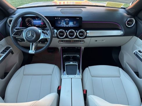 New 2026 Mercedes-Benz GLB 250 4MATIC image 23