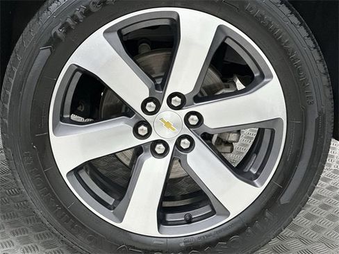 Used 2018 Chevrolet Traverse LT image 10