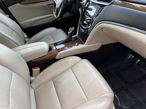 Used 2018 Cadillac XTS Luxury image 21