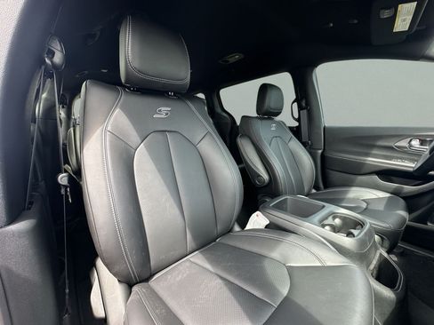 New 2026 Chrysler Pacifica Select w/ S Appearance Package FWD image 74