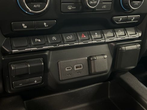 Used 2020 Chevrolet Silverado 1500 RST image 28