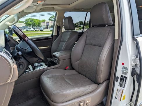 Used 2019 Lexus GX 460 Premium AWD/4WD image 14
