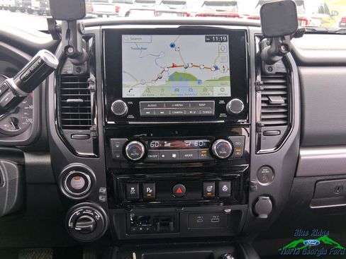 Used 2024 Nissan Titan PRO-4X w/ Pro-4x Convenience Package AWD/4WD image 18