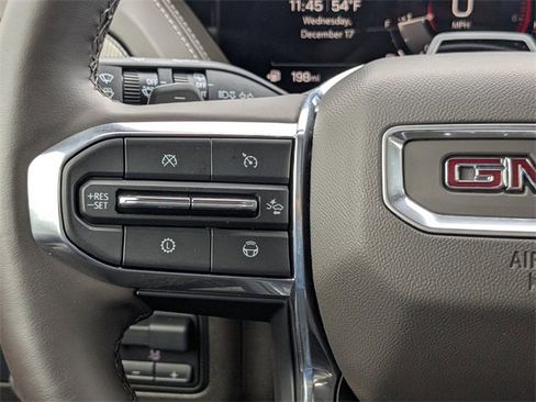 Used 2025 GMC Yukon Elevation w/ Elevation Premium Package image 30