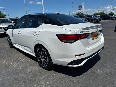 Used 2025 Nissan Sentra SR w/ SR Premium Package FWD image 5