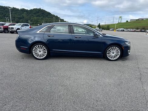 Used 2017 Lincoln MKZ Reserve w/ Technology Package FWD image 18