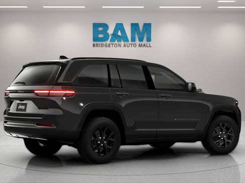 New 2026 Jeep Grand Cherokee Altitude image 5