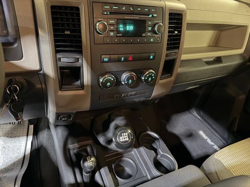 Used 2012 RAM 2500 ST w/ Chrome Appearance Group AWD/4WD image 7