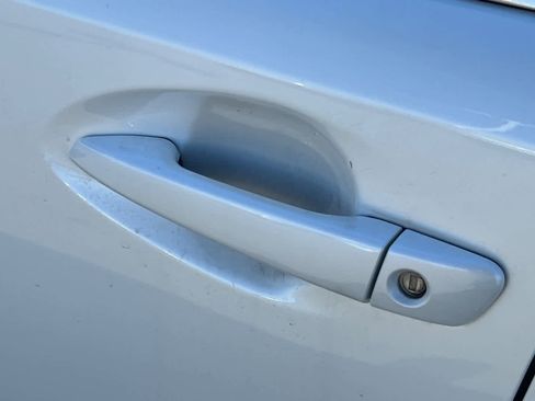 Used 2015 Lexus ES 300h w/ Navigation System Package image 7