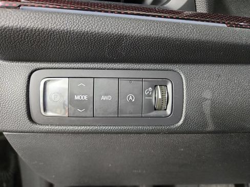 Used 2025 Chevrolet Traverse Z71 w/ Driver Confidence Package AWD/4WD image 31