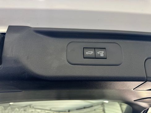 Used 2024 Toyota Grand Highlander AWD image 40