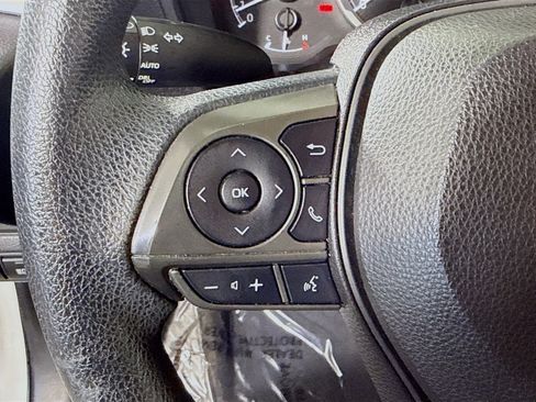 Used 2022 Toyota Corolla LE FWD image 14