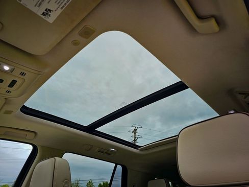 Certified 2023 GMC Yukon Denali AWD/4WD image 13