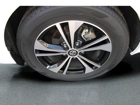 Used 2023 Nissan Sentra SV image 32