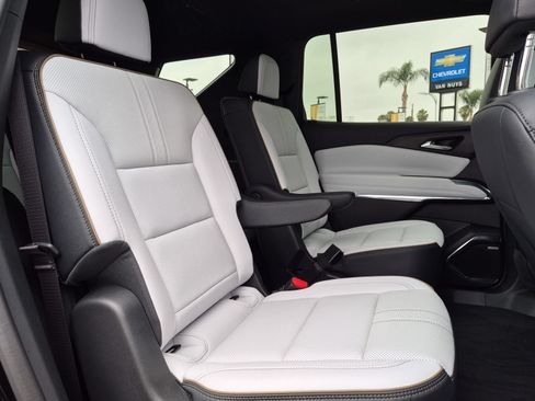 Used 2025 Chevrolet Traverse High Country w/ LPO, Floor Liner Package AWD/4WD image 27