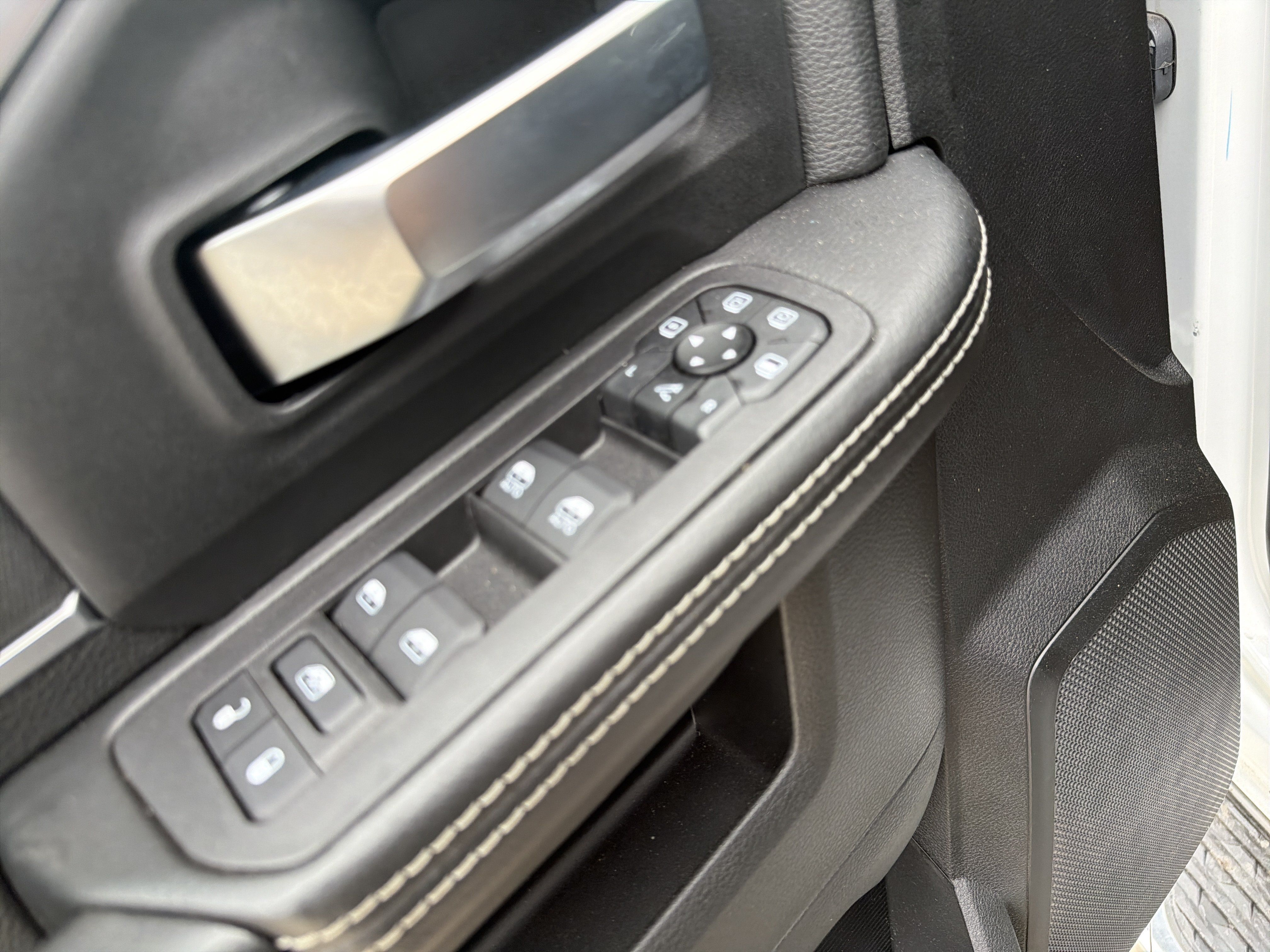 Used 2025 RAM 2500 Big Horn AWD/4WD image 14