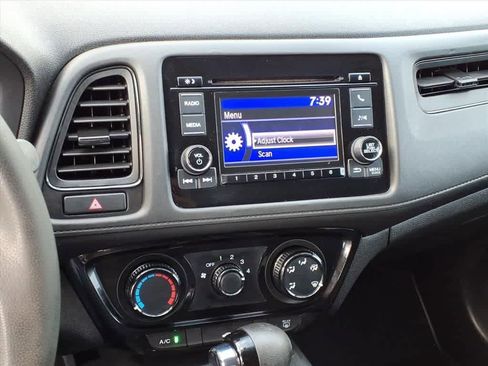 Used 2021 Honda HR-V LX image 21