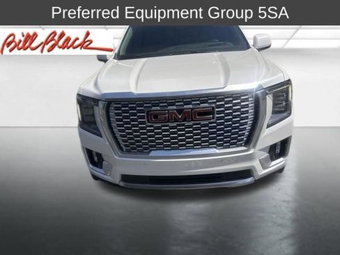 Used 2023 GMC Yukon Denali w/ Denali Reserve Package AWD/4WD image 3