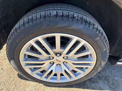 Used 2024 Ford Expedition Limited image 37